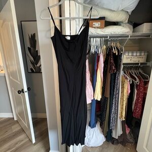 Aritzia/wilfred bellow midi dress